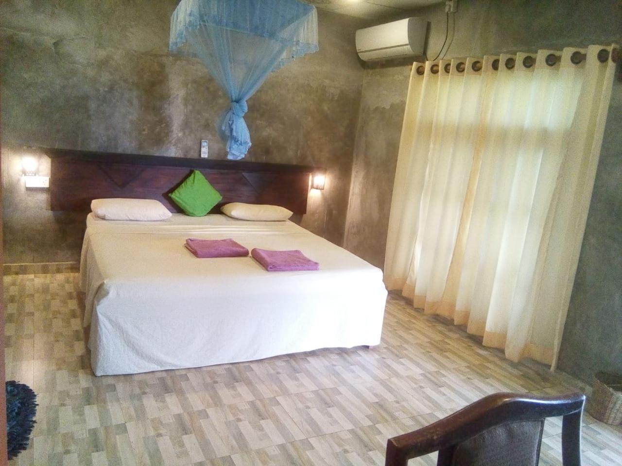 Isiwara Paura Bugged Apartment Sigiriya Luaran gambar